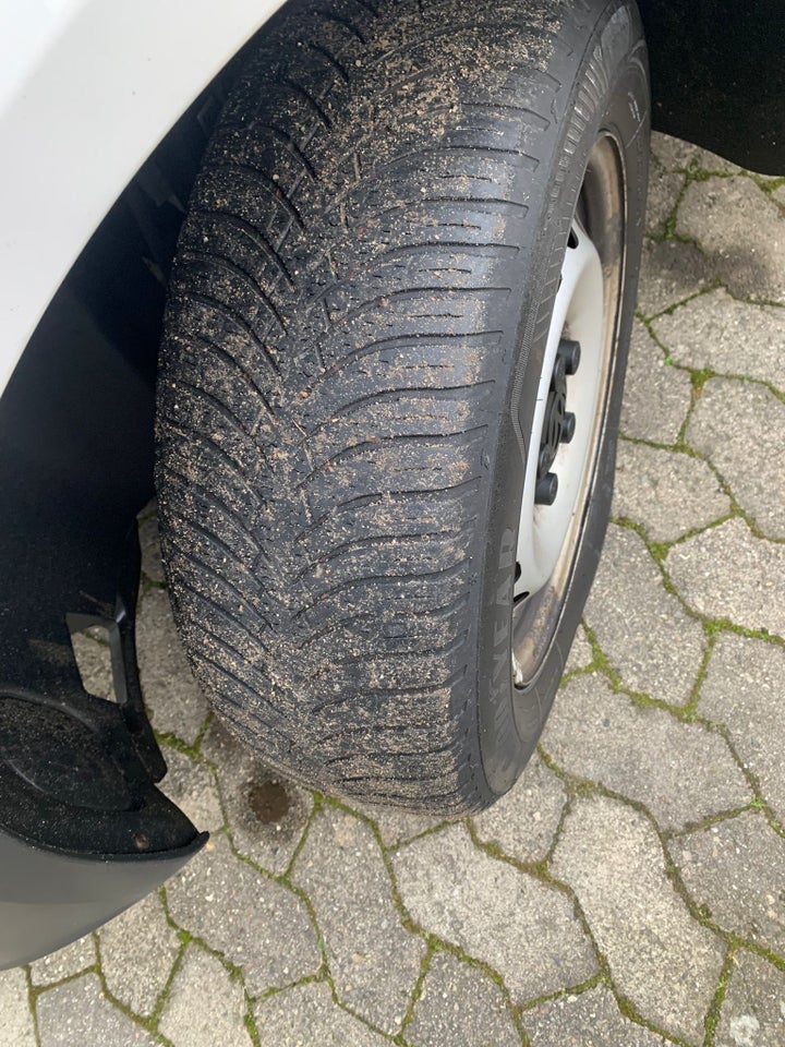 VW Caddy 2,0 TDi 102 DSG BMT Van 4d