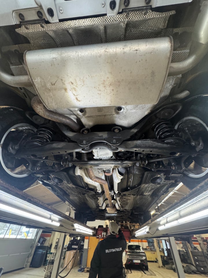 Volvo XC60 2,4 D5 220 Summum aut. AWD 5d