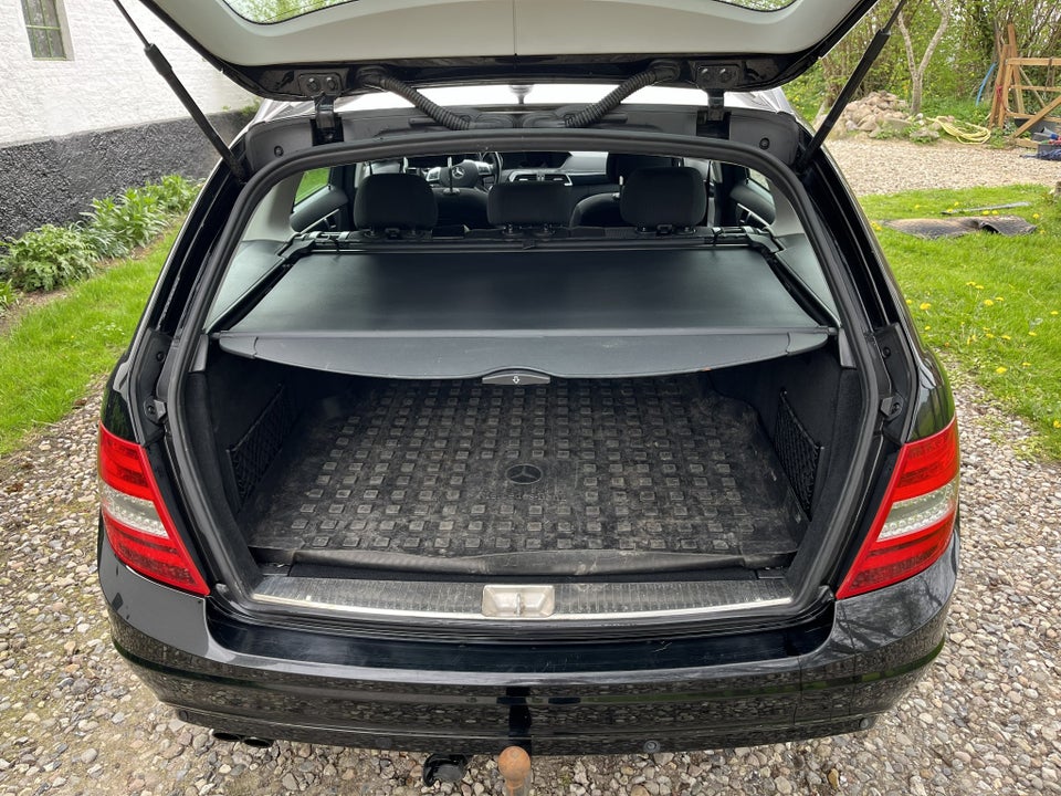 Mercedes C180 2,2 CDi Avantgarde stc. BE 5d
