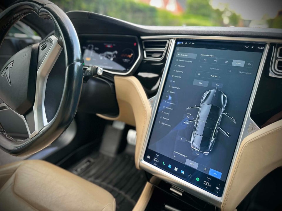 Tesla Model S P90D 5d