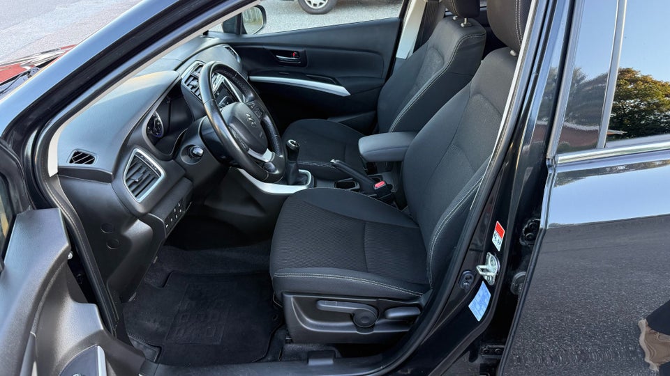 Suzuki S-Cross 1,0 Boosterjet Exclusive 5d