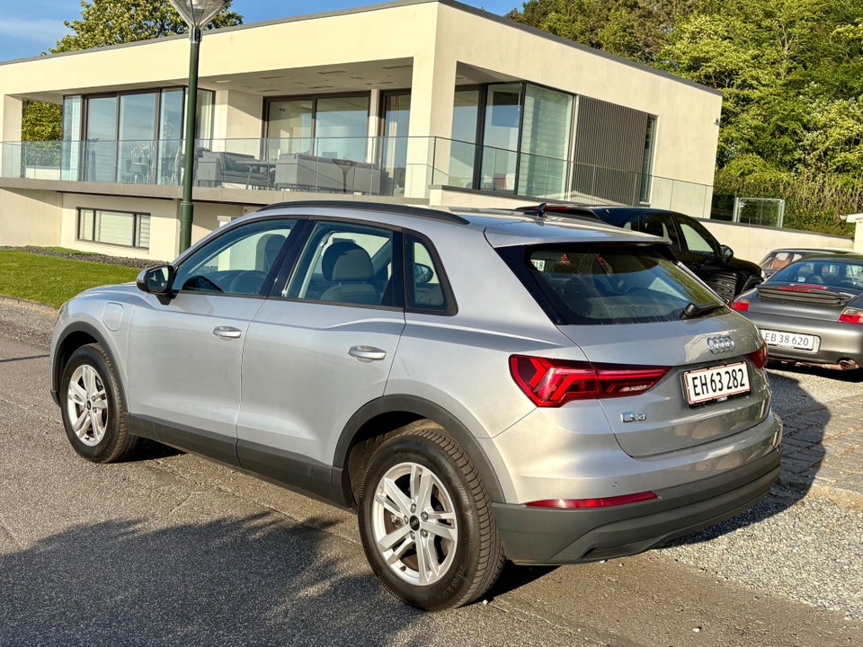 Audi Q3 45 TFSi e Attitude plus S-tr. 5d