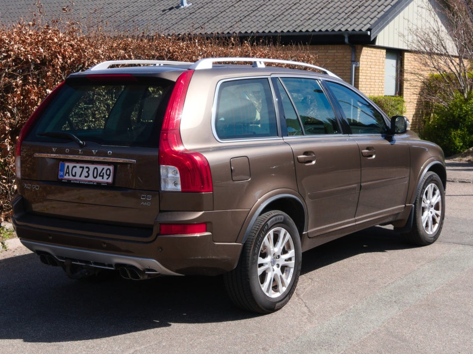 Volvo XC90 2,4 D5 210 Adventure aut. AWD 7prs 5d