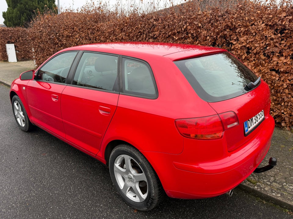 Audi A3 1,6 Ambiente Sportback 5d