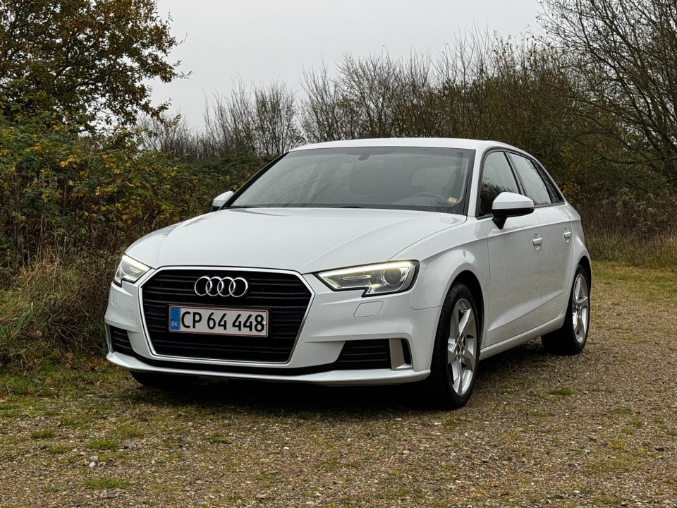 Audi A3 30 TFSi Sport Sportback S-tr. 5d