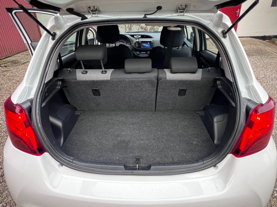 Toyota Yaris 1,5 Hybrid H1 e-CVT 5d