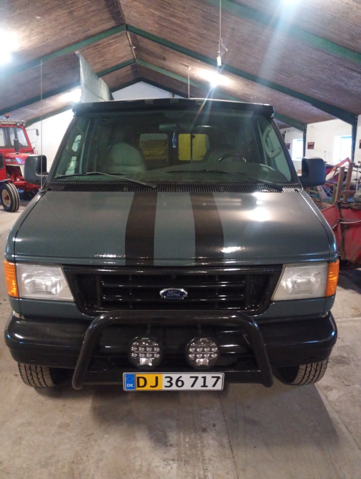 Ford Econoline 6,0 V8 D aut. Van 5d