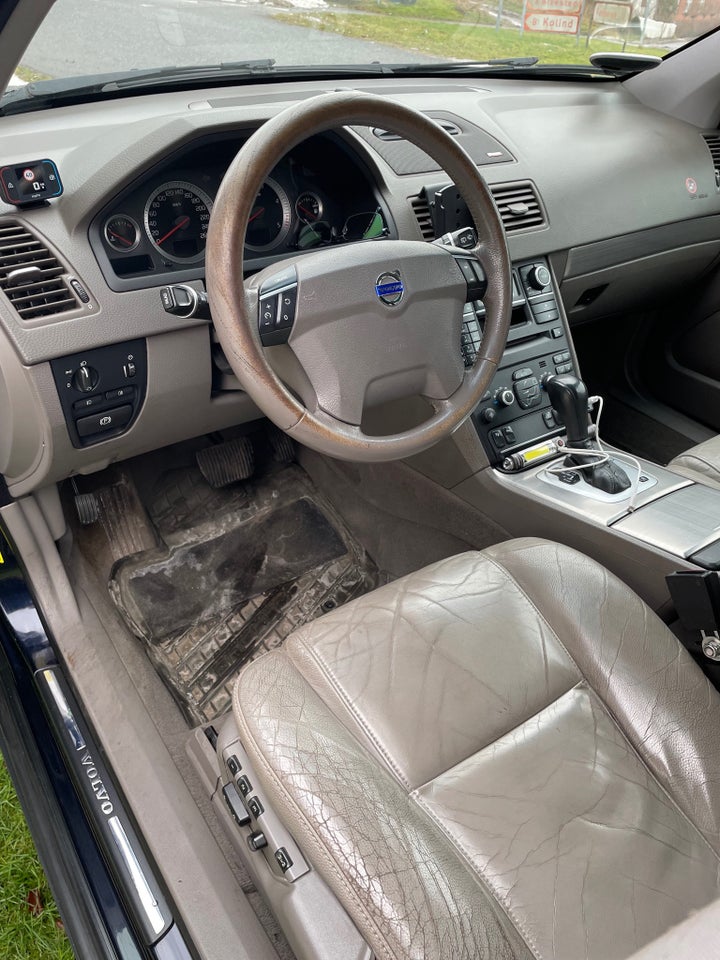 Volvo XC90 2,4 D5 185 Summum aut. AWD Van 5d