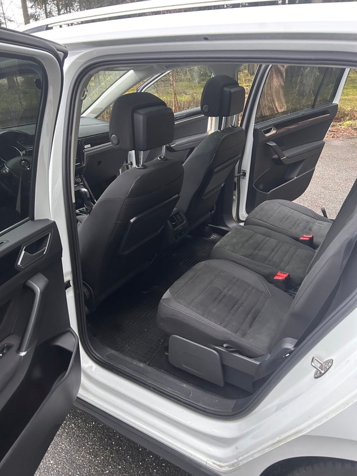 VW Touran 2,0 TDi 150 Highline DSG 7prs 5d