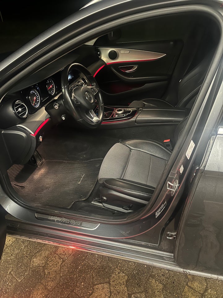 Mercedes E220 d 2,0 AMG Line stc. aut. 5d