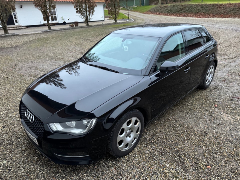 Audi A3 1,6 TDi Ambiente Sportback 5d