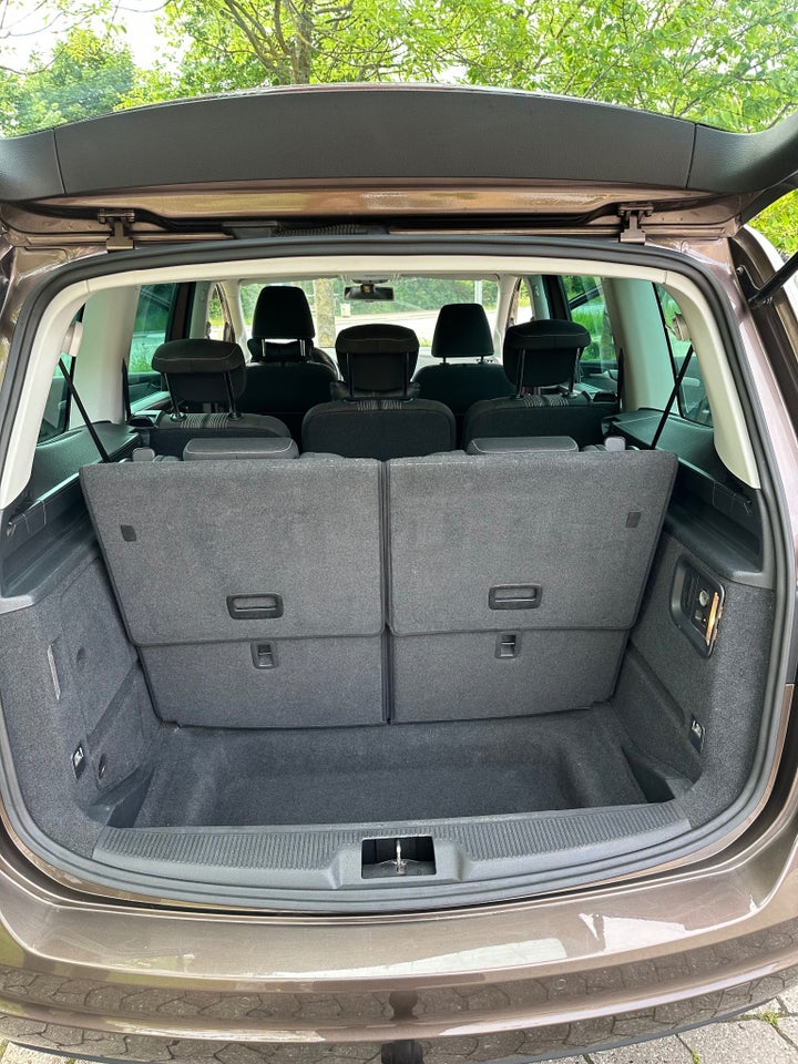 VW Sharan 2,0 TDi 140 Match BMT 5d