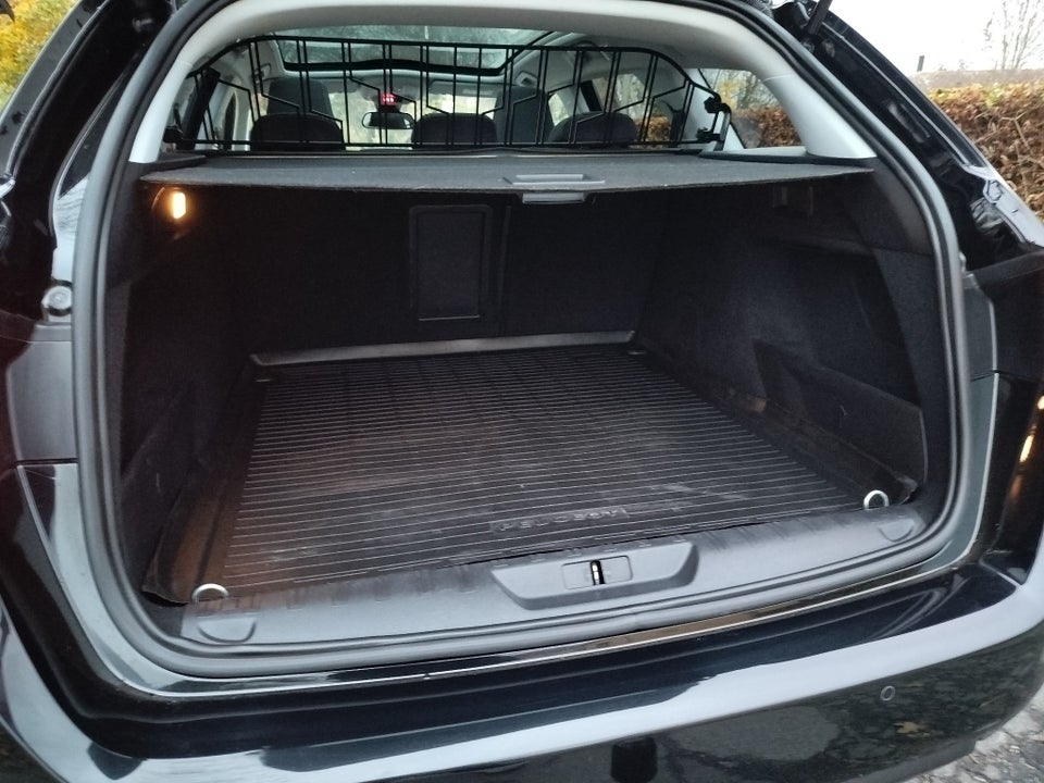 Peugeot 308 1,5 BlueHDi 130 Style SW 5d