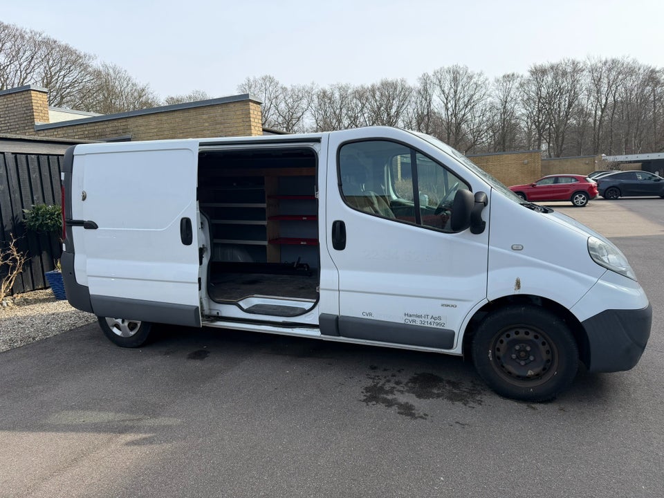 Opel Vivaro 2,0 CDTi 114 Van L2H1 eco 5d