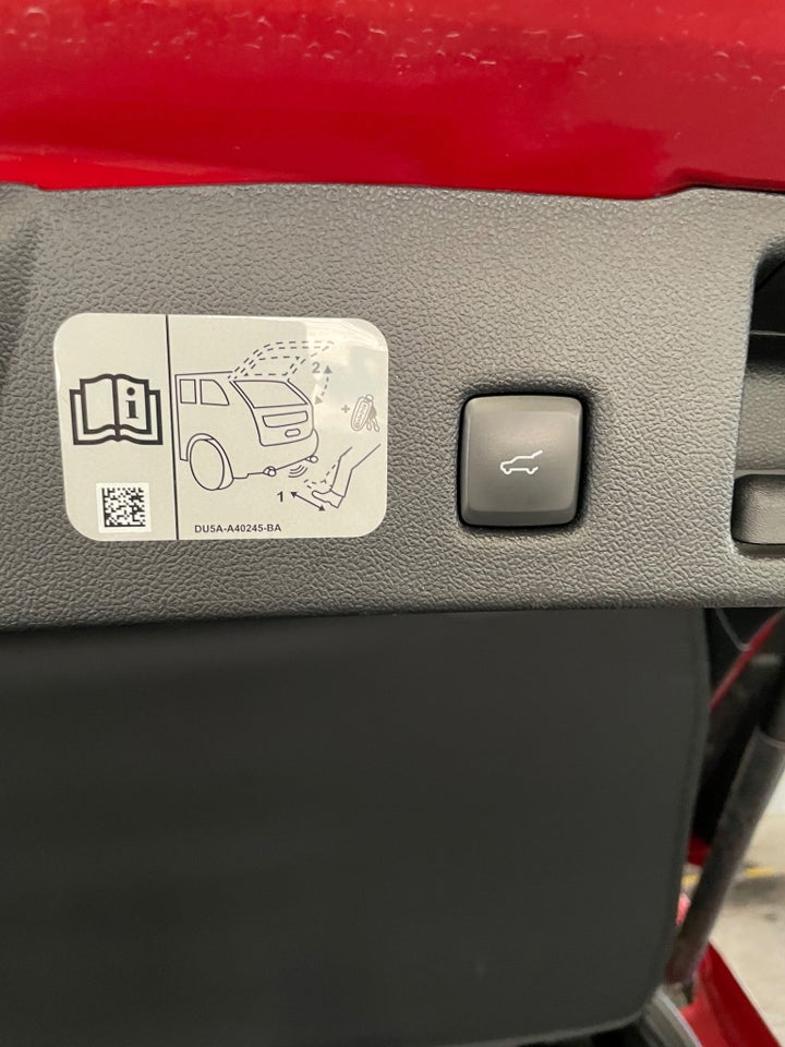 Ford Kuga 2,5 PHEV ST-Line X CVT 5d