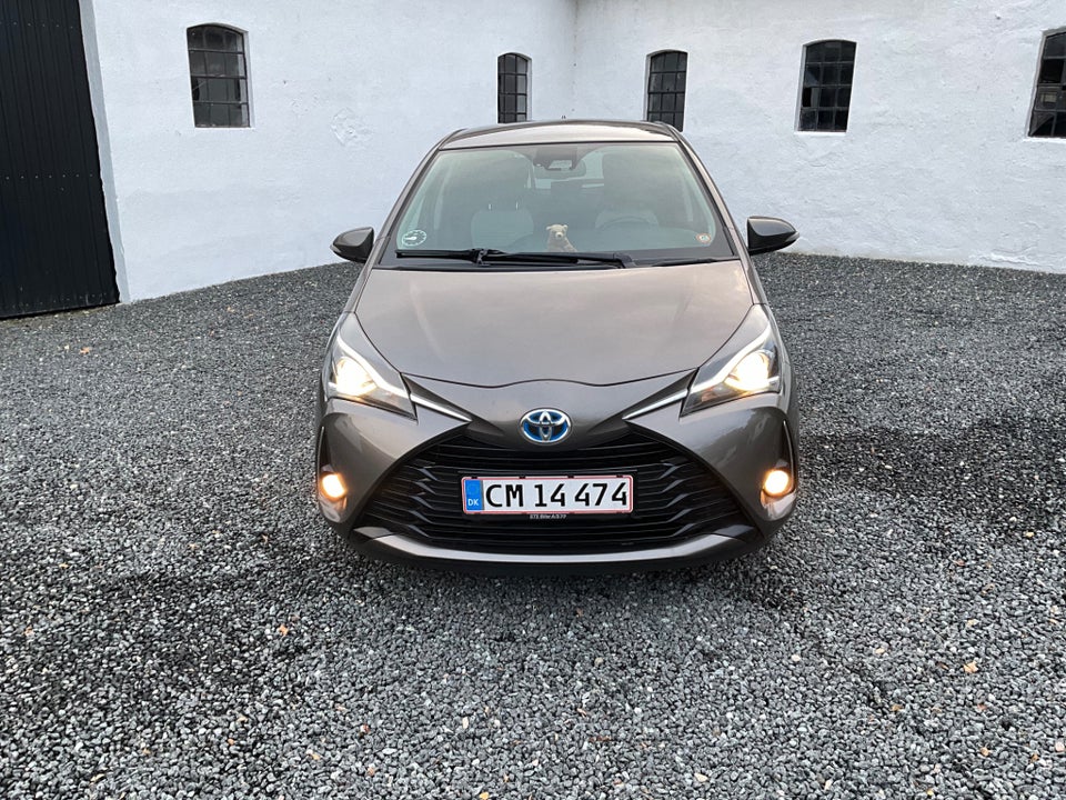 Toyota Yaris 1,5 Hybrid H3 Limited Smart e-CVT 5d