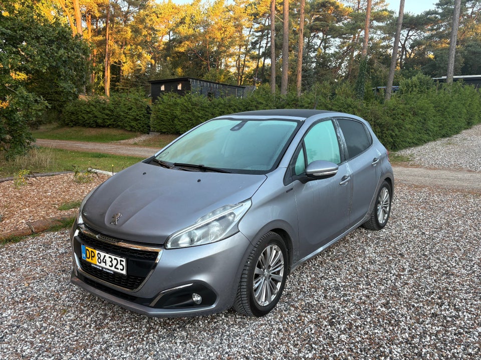 Peugeot 208 1,5 BlueHDi 100 Signature+ Van 5d