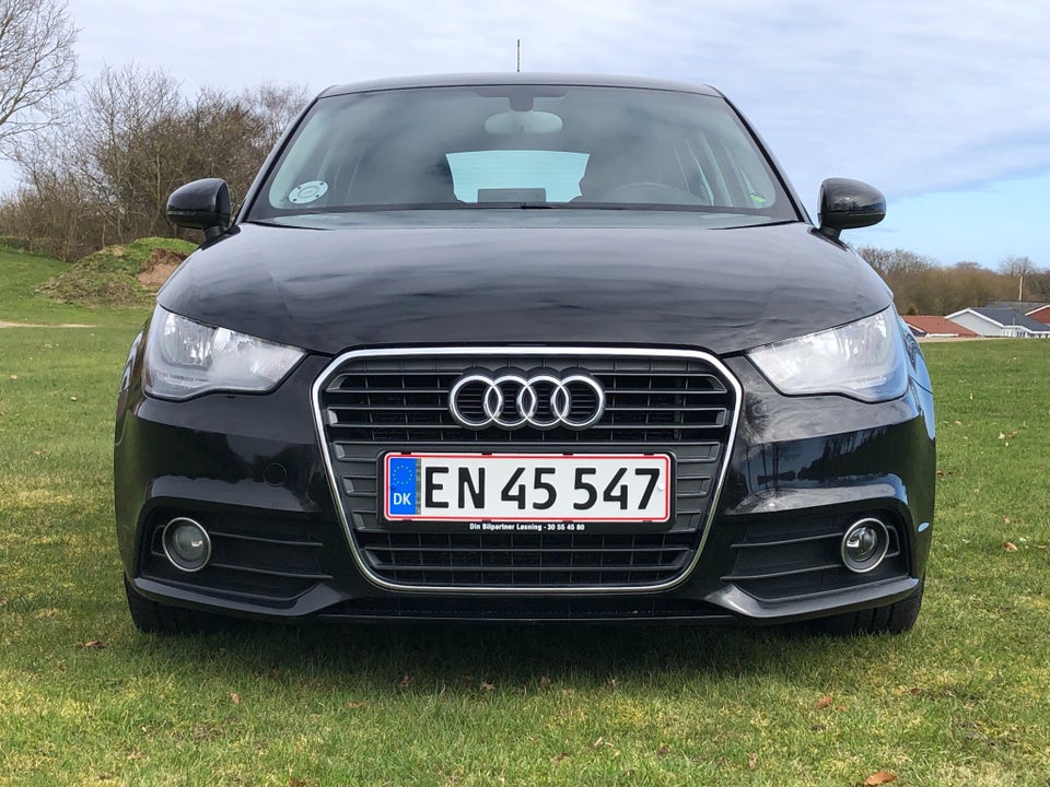 Audi A1 1,4 TFSi 122 Attraction Sportback 5d