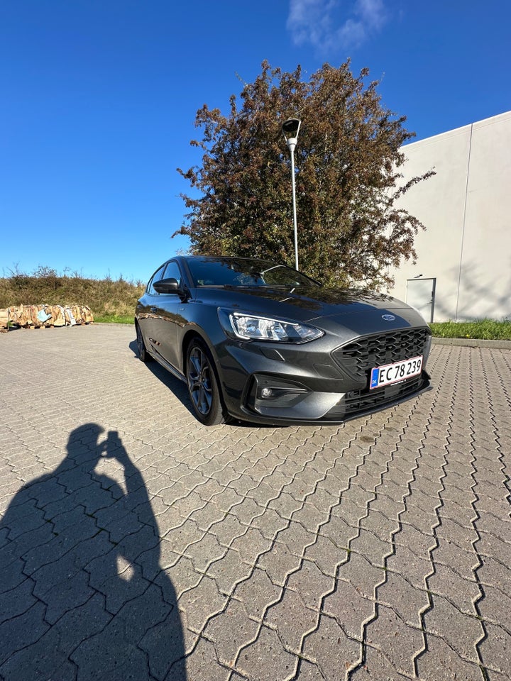 Ford Focus 1,0 EcoBoost ST-Line 5d