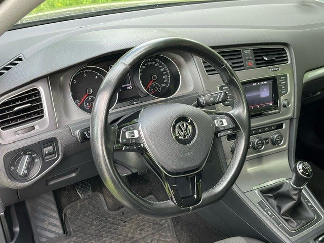 VW Golf VII 1,6 TDi 110 BlueMotion Variant 5d