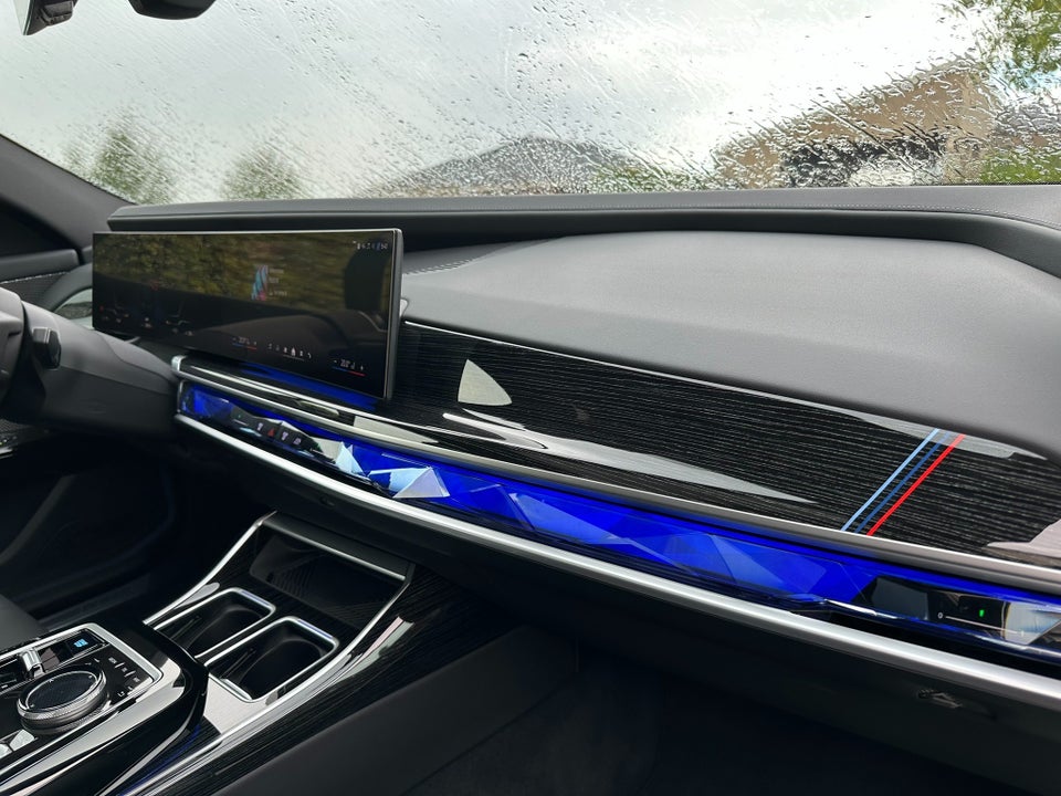 BMW i7 eDrive50 M-Sport 4d