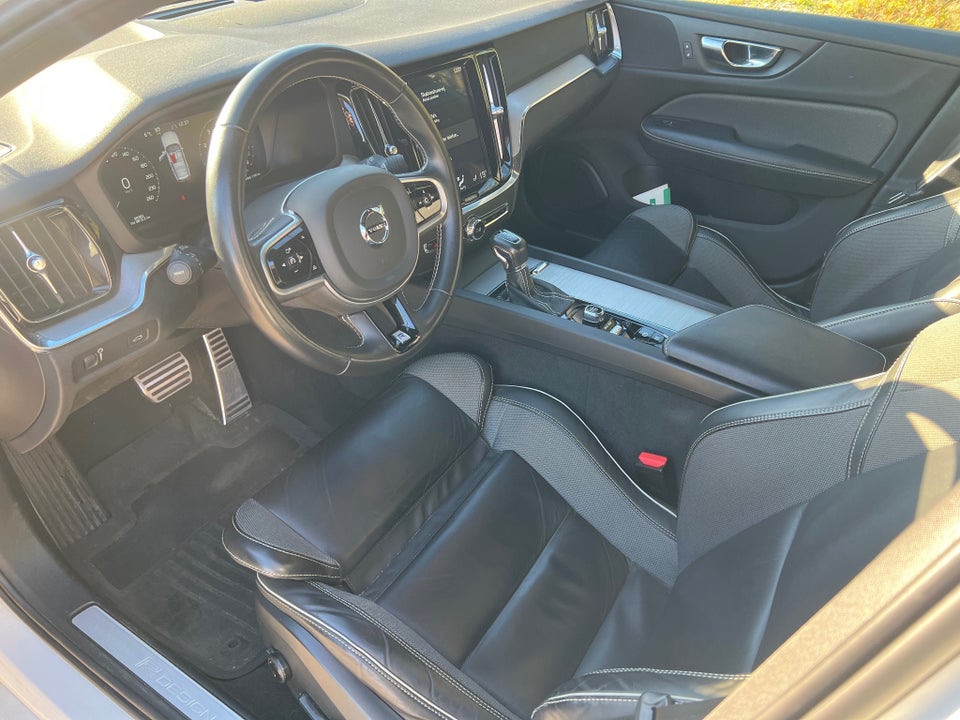 Volvo V60 2,0 T4 190 R-Design aut. 5d