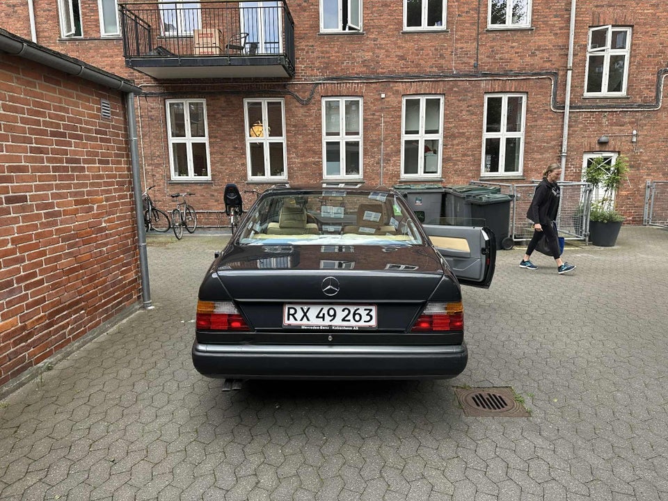 Mercedes 300 CE-24 3,0 aut. 2d
