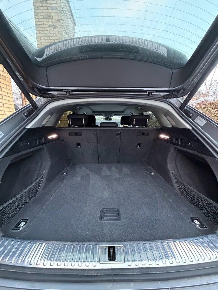 Audi e-tron 55 Advanced quattro 5d