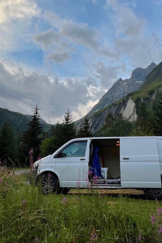 VW Transporter 2,0 TDi 114 Kassevogn lang BMT 5d