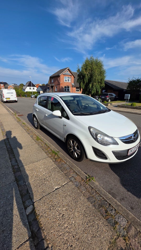 Opel Corsa 1,2 16V Cosmo 5d