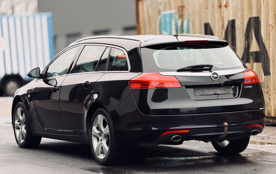 Opel Insignia 1,6 T 180 Edition Sports Tourer 5d