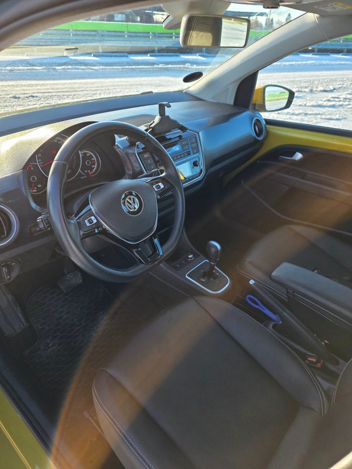 VW Up! 1,0 MPi 75 Move Up! ASG 5d