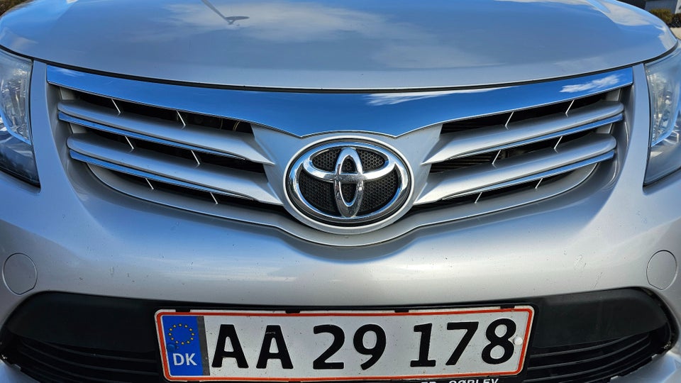 Toyota Avensis 1,8 VVT-i T2 4d