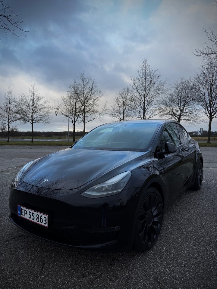 Tesla Model Y Performance AWD 5d