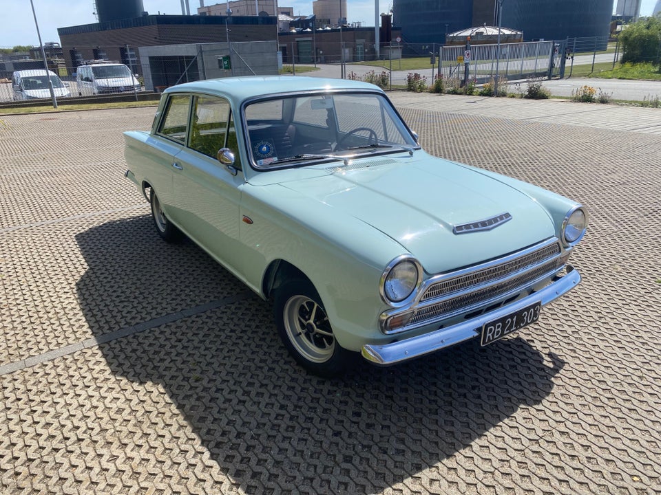 Ford Cortina 1,2 De Luxe 2d