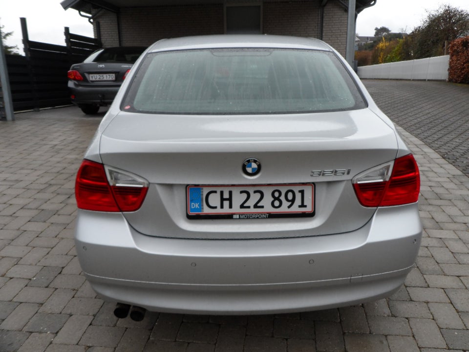 BMW 325i 2,5 aut. 4d
