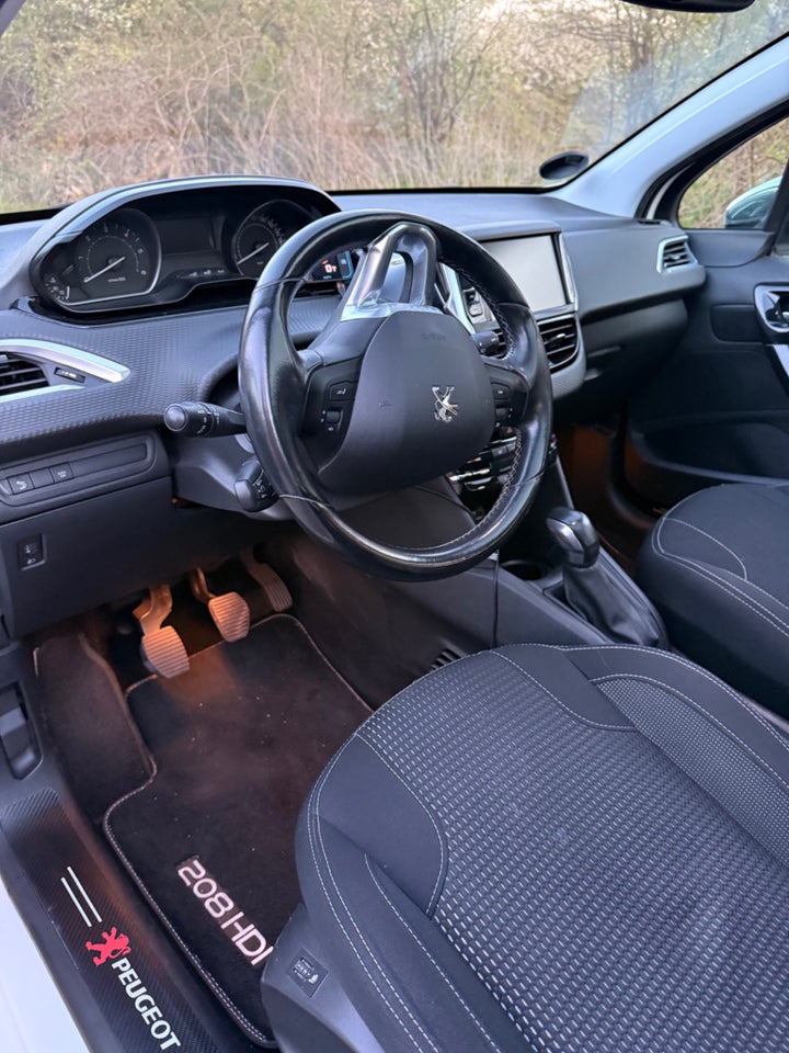 Peugeot 208 1,6 BlueHDi 100 Allure Sky 5d