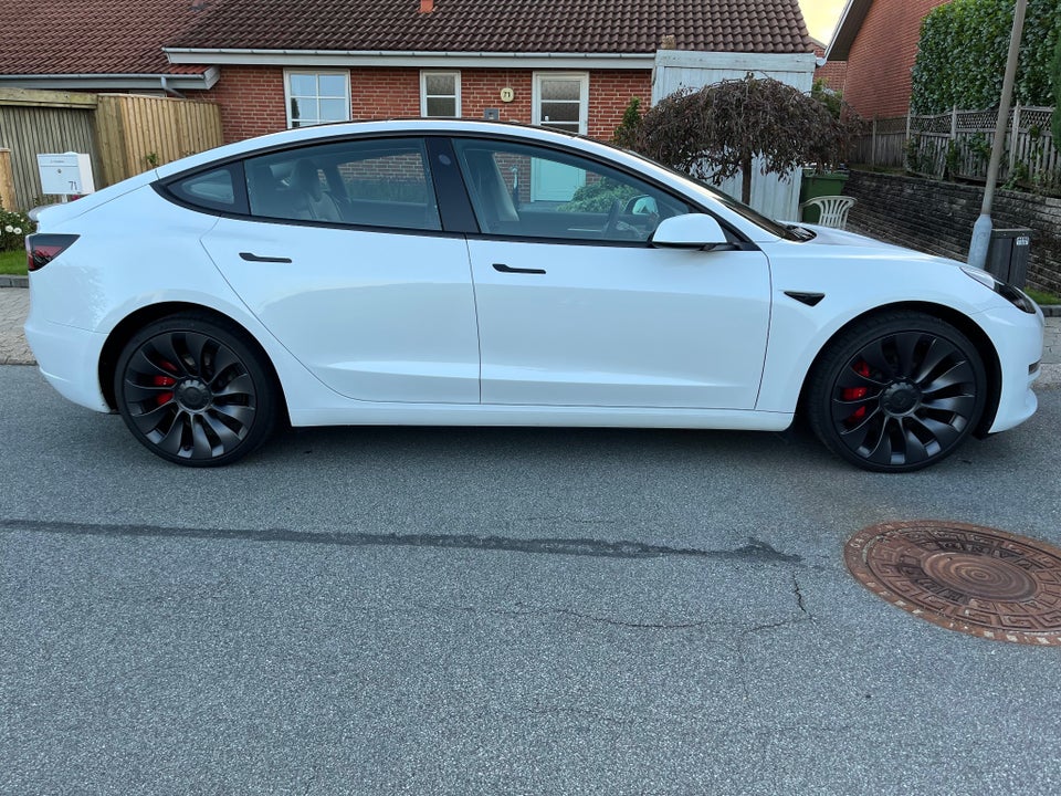 Tesla Model 3 Performance AWD 4d