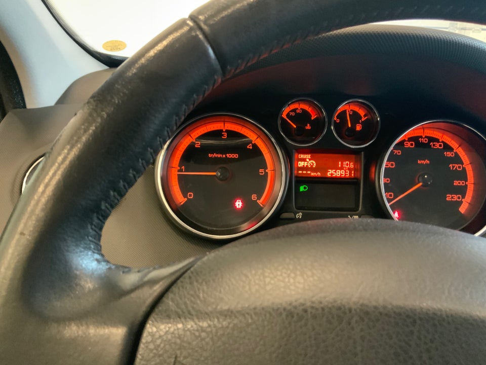 Peugeot 308 1,6 HDi 109 Premium SW Van 5d