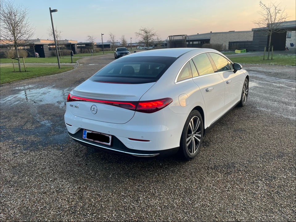 Mercedes EQE300 Electric Art 4d