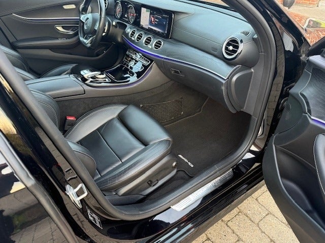 Mercedes E220 d 2,0 AMG Line aut. 4d