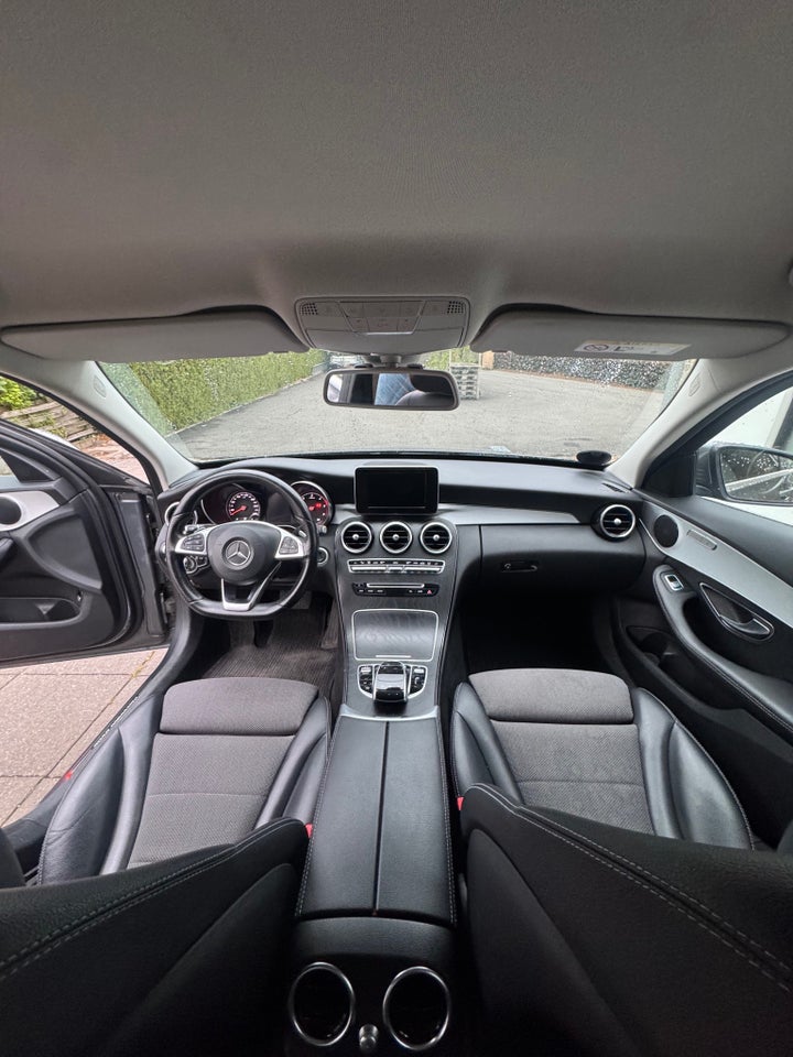 Mercedes C220 d 2,2 AMG Line stc. aut. 5d