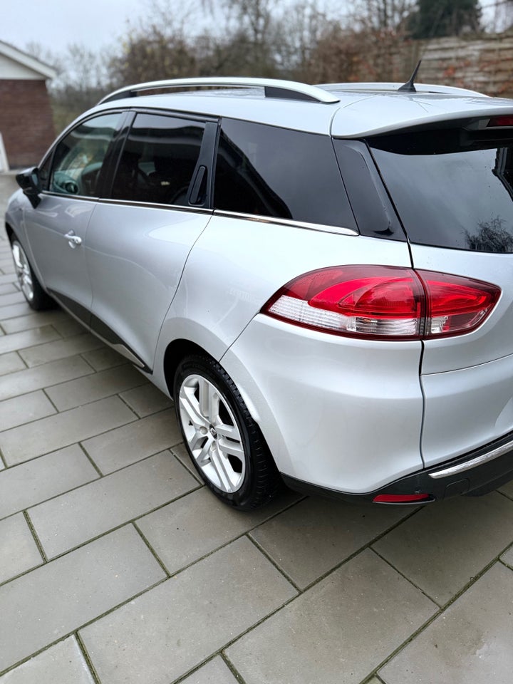 Renault Clio IV 1,5 dCi 90 Limited Sport Tourer 5d