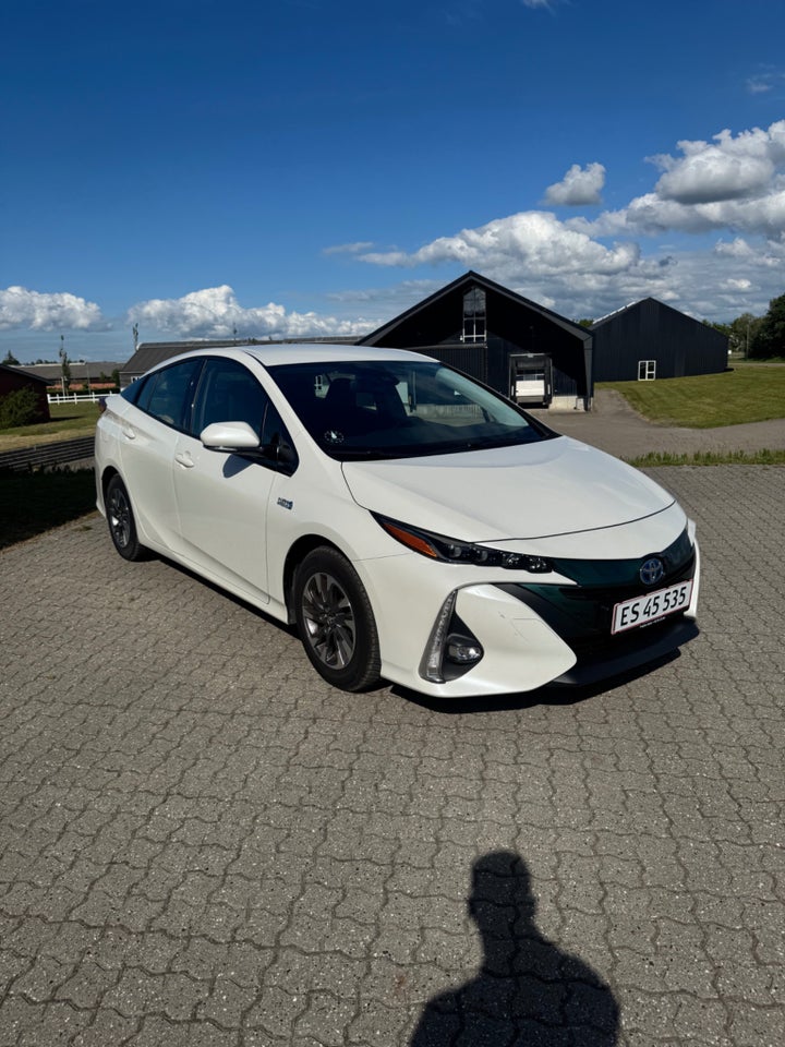 Toyota Prius 1,8 Plug-in Hybrid H3 MDS 5d