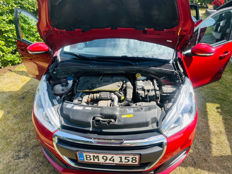 Peugeot 208 1,6 BlueHDi 100 Intense 5d