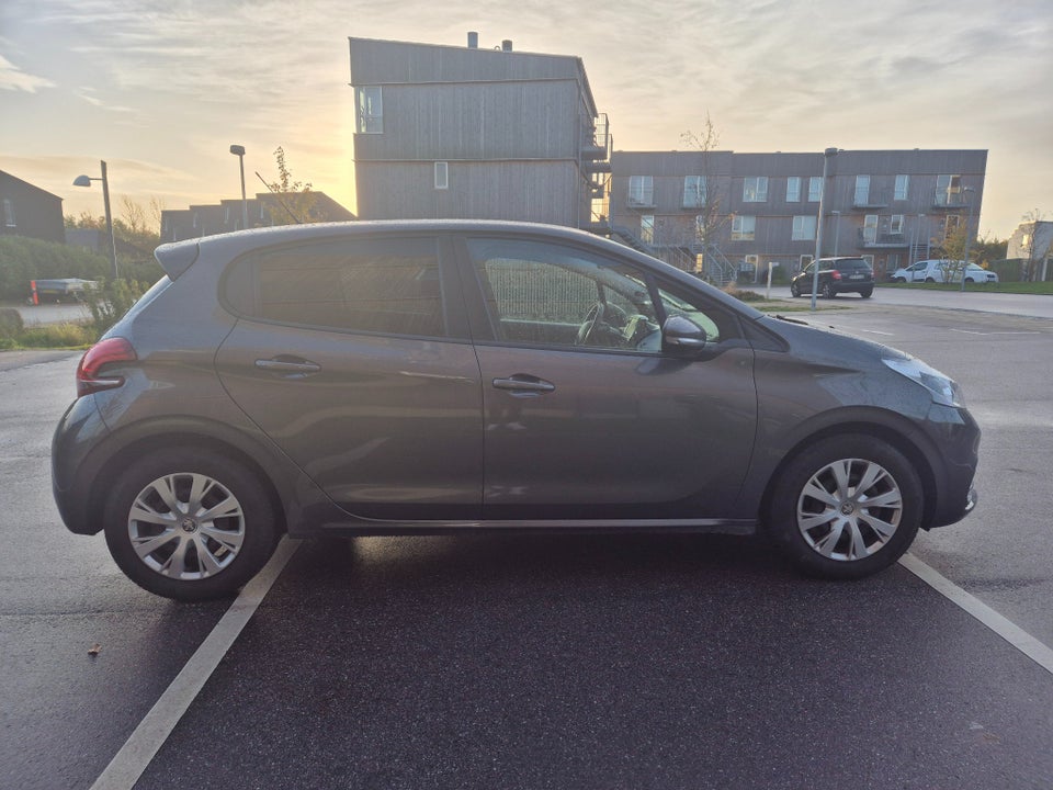 Peugeot 208 1,2 PureTech 82 Envy 5d