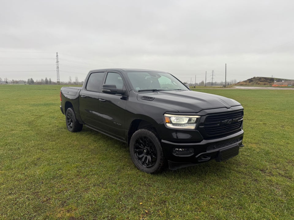 Dodge RAM 1500 5,7 V8 Hemi Laramie Night aut. 4d