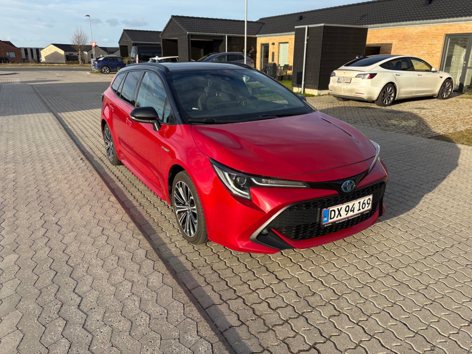 Toyota Corolla 1,8 Hybrid H3 Premium Touring Sports MDS 5d