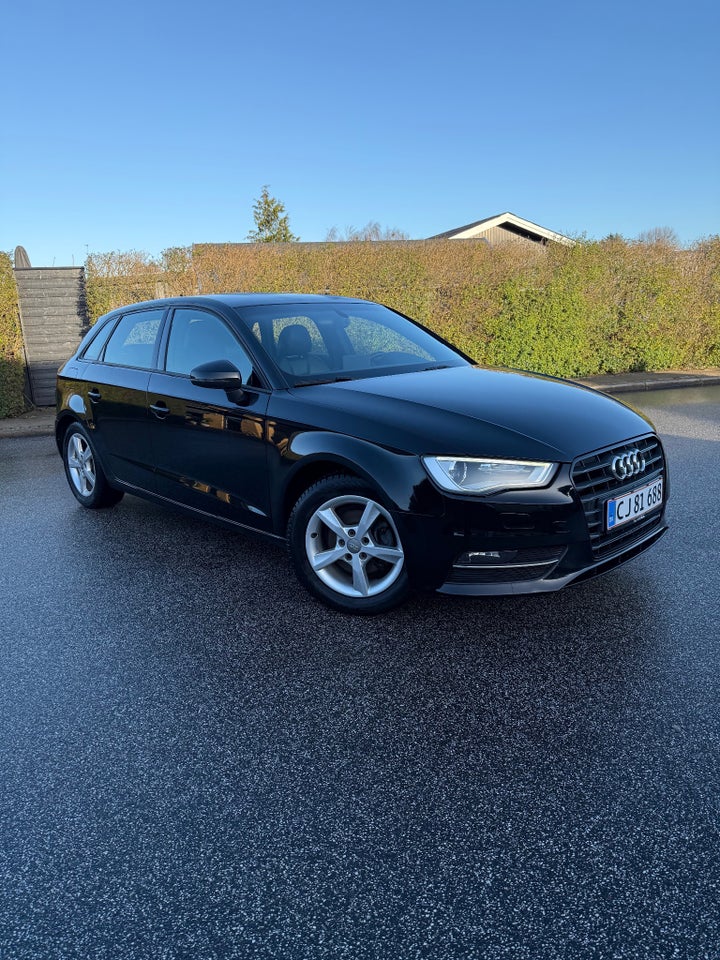 Audi A3 1,4 TFSi 122 Attraction Sportback S-tr. 5d