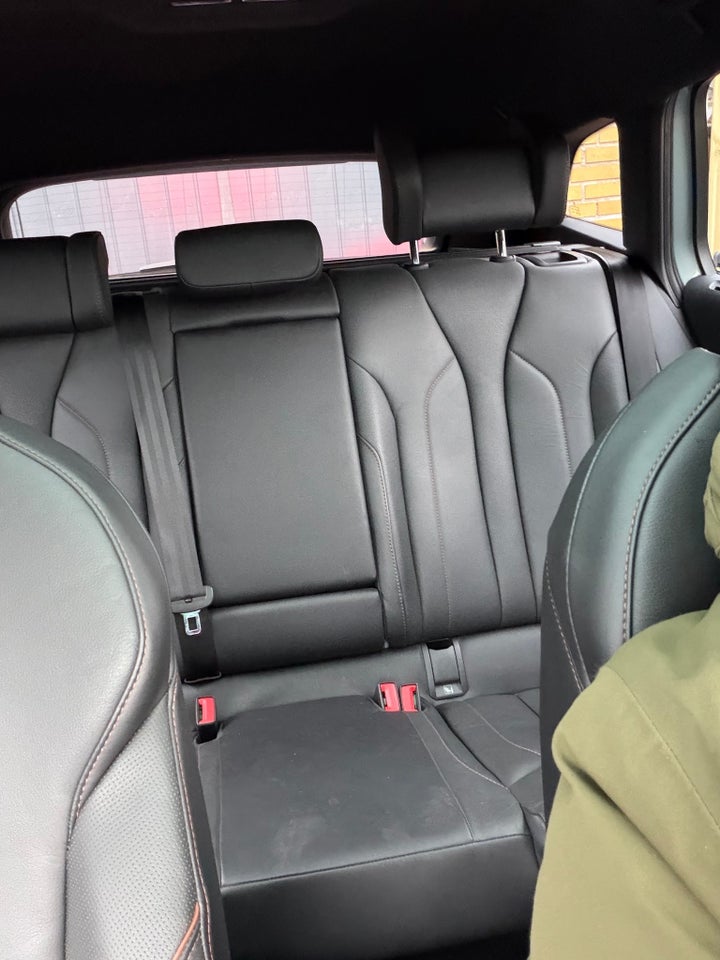 Skoda Enyaq 80x iV Founders Edition 5d